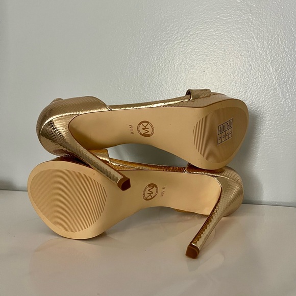 MICHAEL KORS JORDYN PLATFORM HEELS 9.5 👑 - Picture 7 of 11